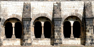 Romanesque arcade in german ch