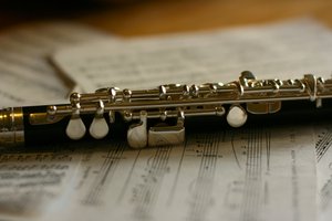 Piccolo Flute: Picolo Flute and sheet music, ideal for any music lover, music website or screen saver