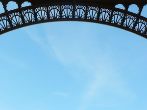 Eiffel tower arch border