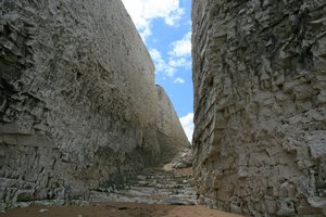 Chalk cliff gully