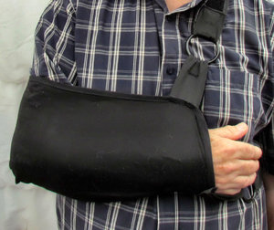 resting sling: shoulder surgery after care - resting sling