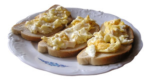 Scrambled eggs on bread